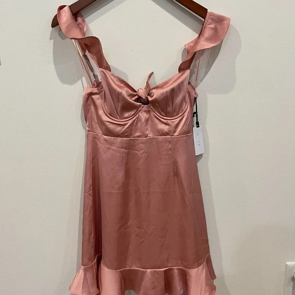 New with tags ASTR the Label Marla Ruffle Mini dress - Picture 2 of 5